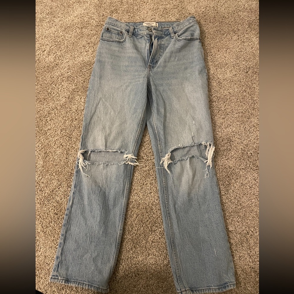 Abercrombie & Fitch ultra high rise 90s straight leg jeans— size 29 short